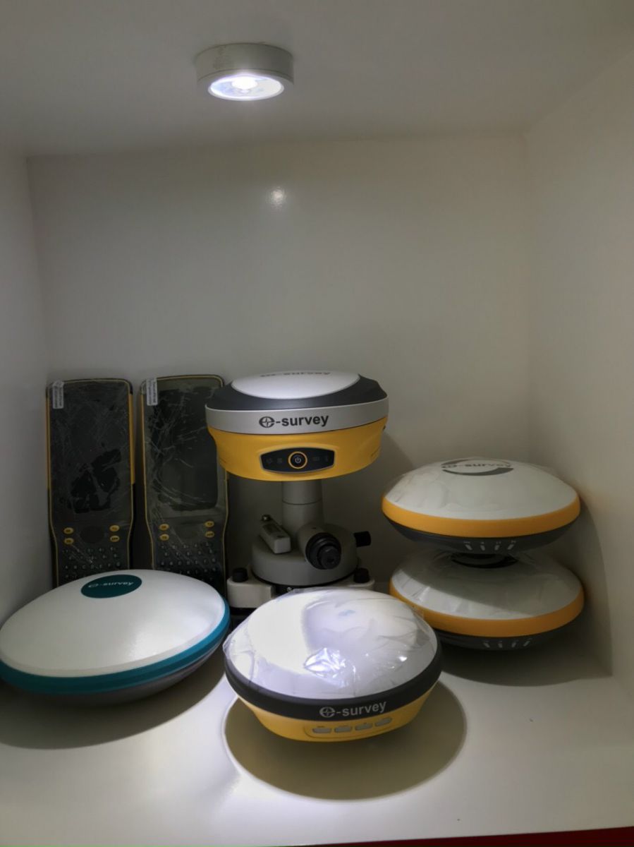 Bảng báo giá máy định vị gps rtk rất cần thiết là cầu nối giữa khách hàng và đơn vị cung cấp sản phẩm này