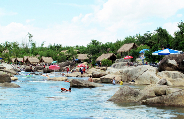    Máy bộ đàm dùng cho khu du lịch