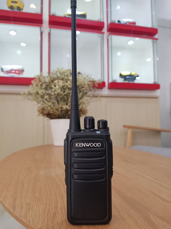 Máy bộ đàm du lịch phượt Kenwood TK 3380 để đi phượt