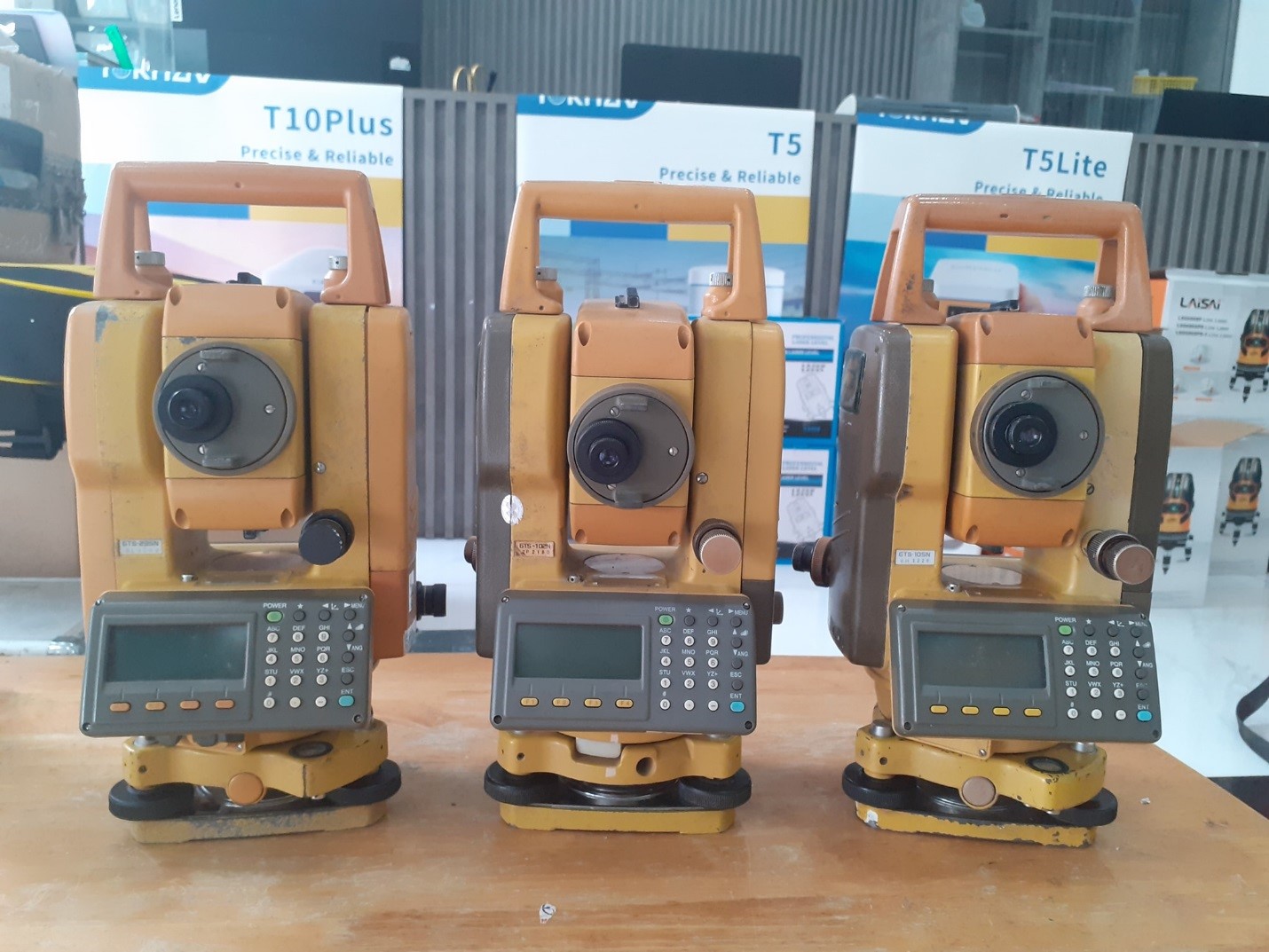 máy toàn đạc cũ mà Địa Long bán hoặc cho thuê