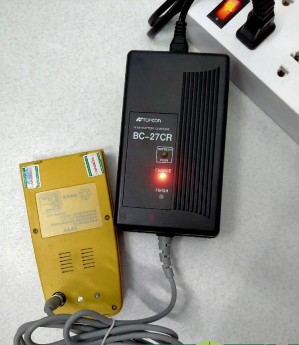 Đèn tín hiệu báo đang sạc pin