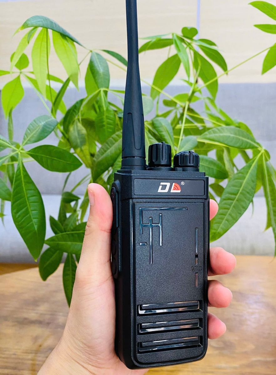 Máy bộ đàm DL T-5800 – Lựa chọn hoàn hảo cho liên lạc hiện đại