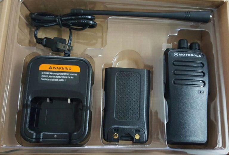 bộ đàm motorola cp9800 bao gồm