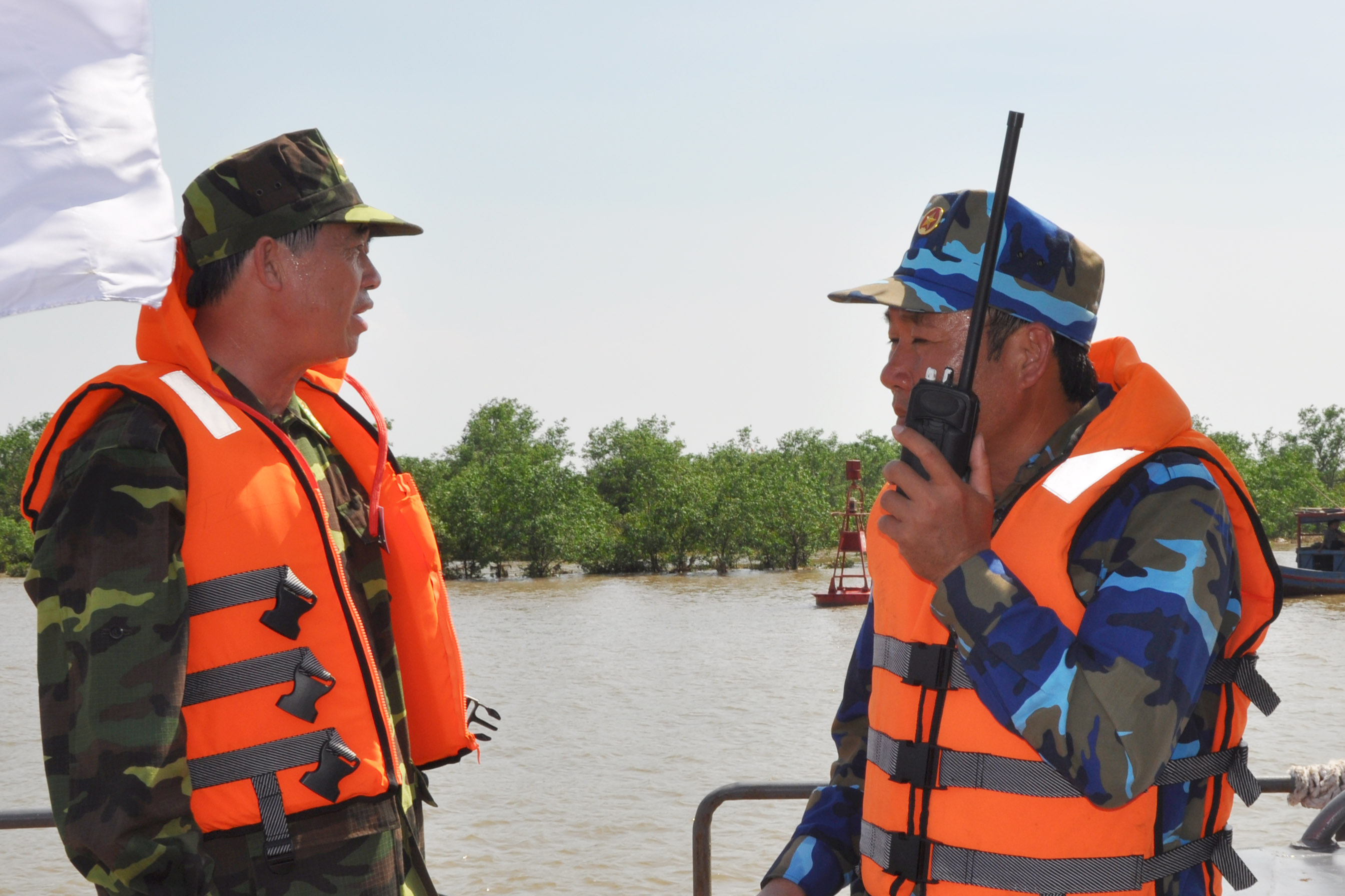 Máy Bộ Đàm Miền Trung – Bộ Đàm Phục Vụ Đánh Bắt Hải Sản