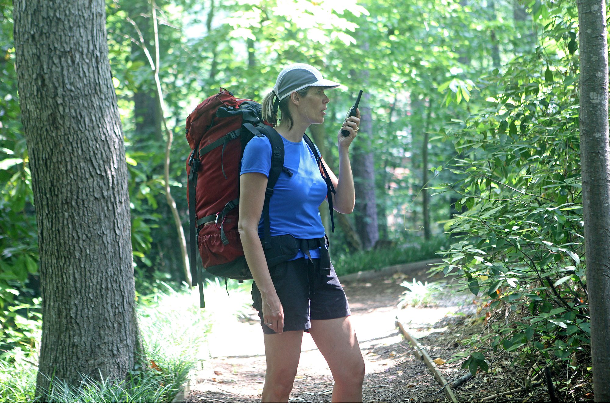 Đi Du Lịch, Đi Tour An Toàn Hơn Với Máy Bộ Đàm