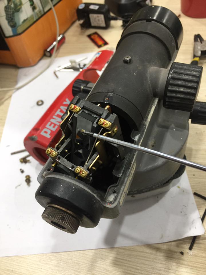 Tại sao nên chọn Địa Long để sửa chữa máy thủy bình?