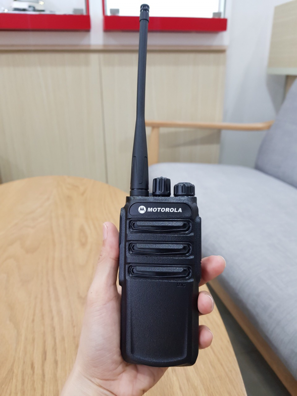 Máy bộ đàm Motorola CP 180