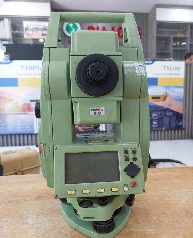 Máy toàn đạc Leica TCR 402